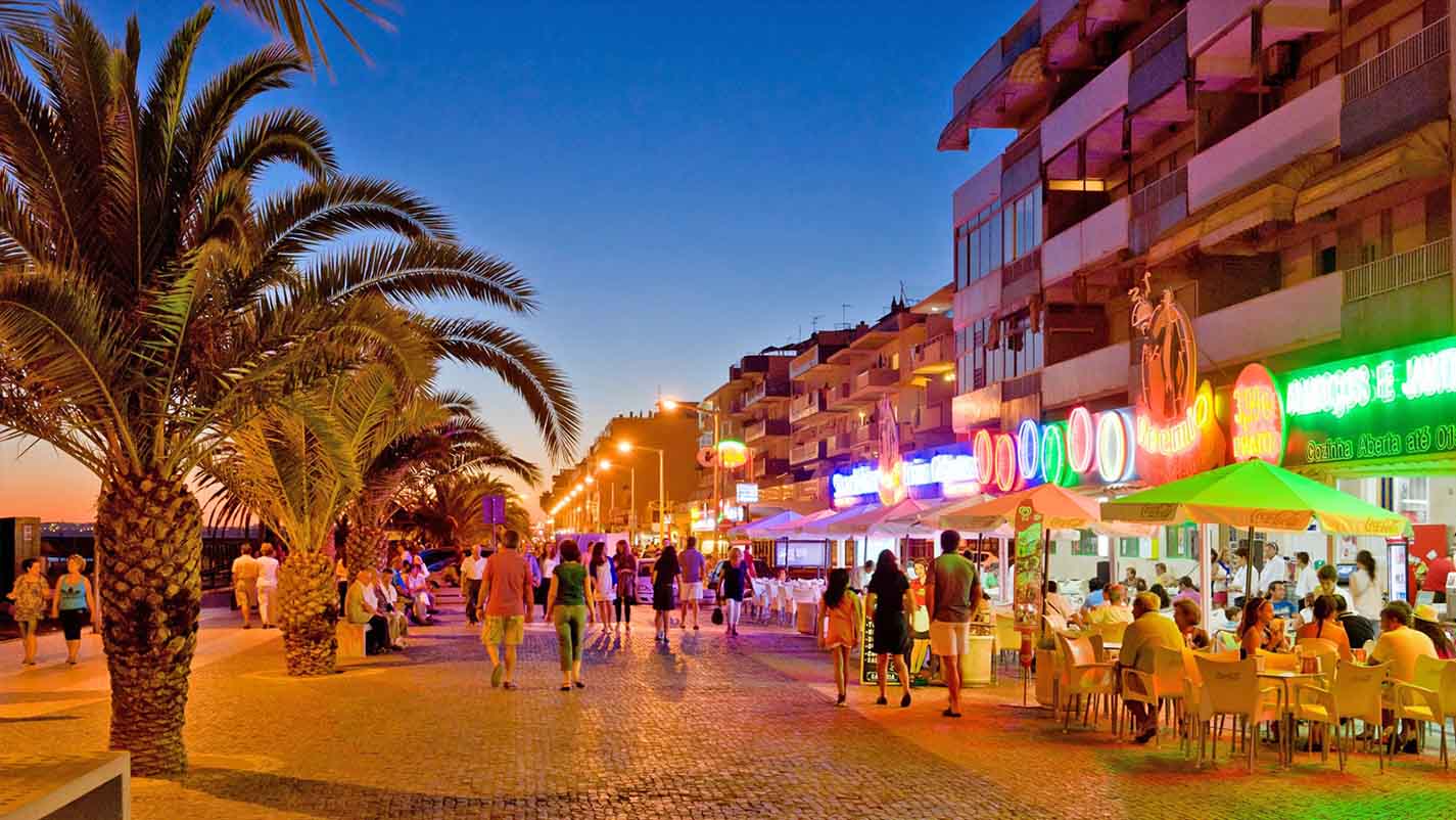 Albufeira Nightlife Complete Guide: From Sunset Drinks to All-Night Parties